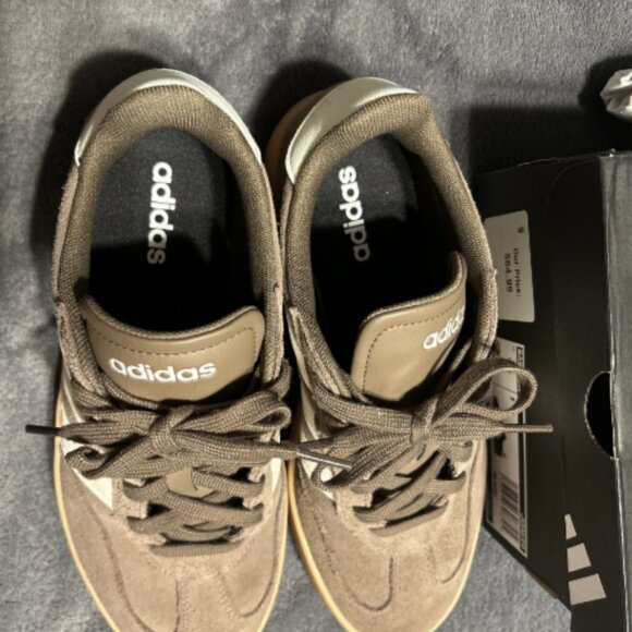 EUC in Original Box - Adidas Barreda Sneakers Men's 7 - Brown/White/Gum - Picture 4 of 4